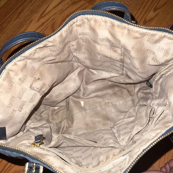 Authentic Micheal Kors Purse - Picture 3 of 10